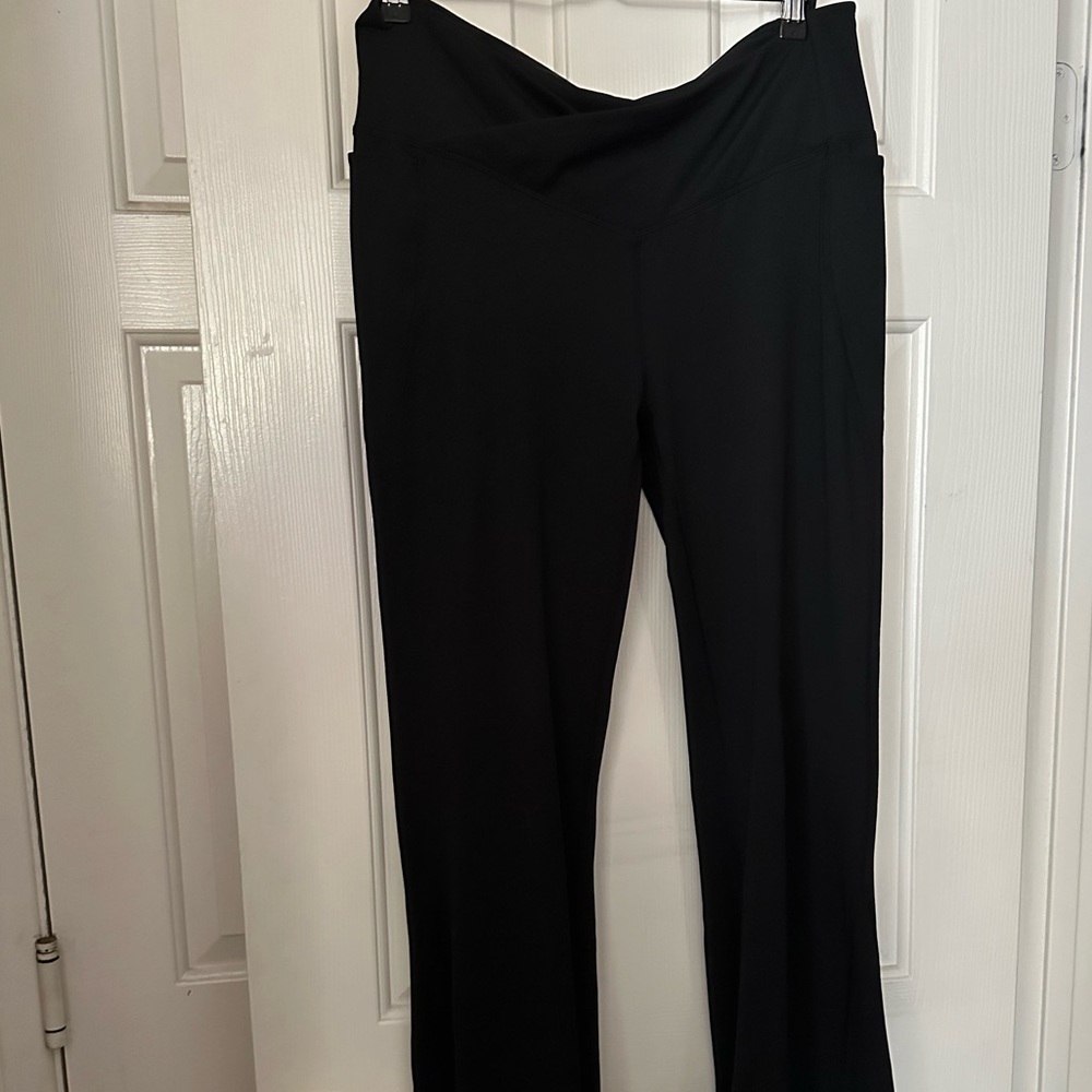 Fabletics flare leggings